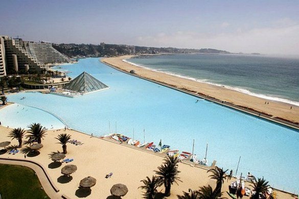 biggest swimming pool chile 01 in The Biggest Swimming Pool in the  World