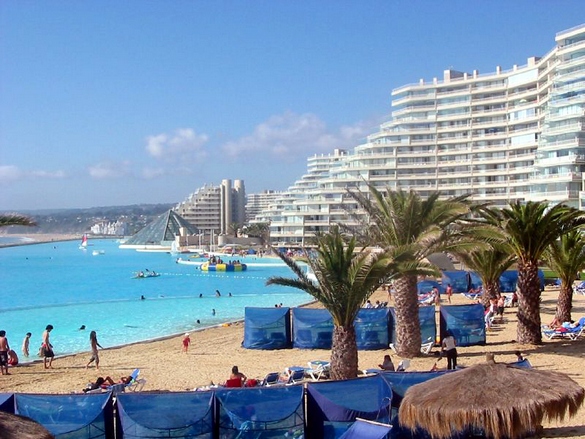 biggest swimming pool chile 09 in The Biggest Swimming Pool in the  World