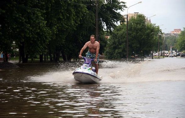 jet ski in flood 03 in Jet Skiing during a flood