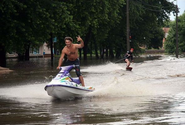 jet ski in flood 07 in Jet Skiing during a flood