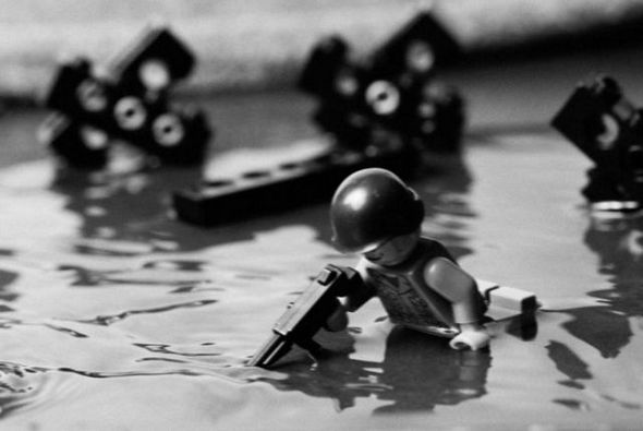 classic photos lego 27 in Classic Photography recreated using Legos
