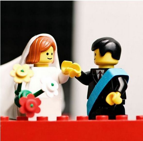 classic photos lego 53 in Classic Photography recreated using Legos