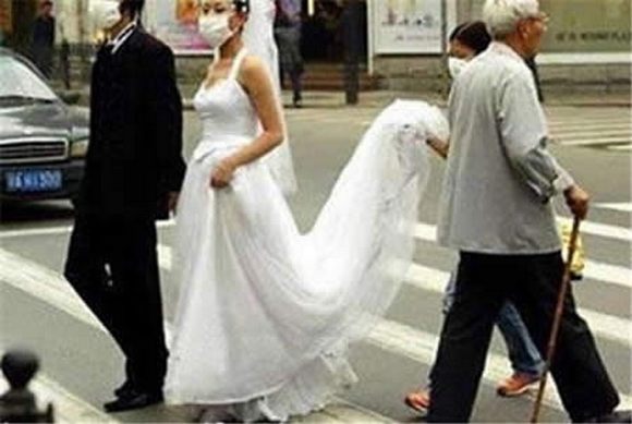funny weddings 09 in Wedding Photos That Will Never Be in Your Wedding Album