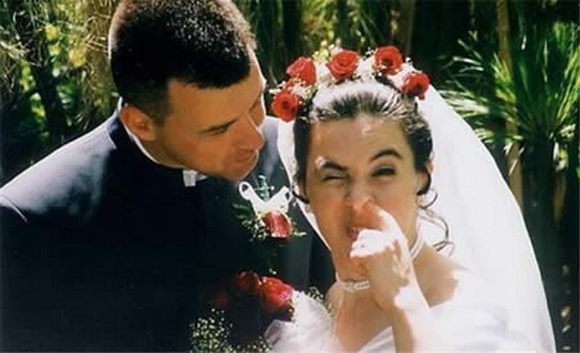 funny weddings 10 in Wedding Photos That Will Never Be in Your Wedding Album