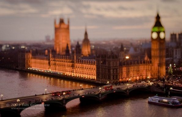 nyc london photography grimshaw 13 in Amazing Tilt Shift Lenses Photography by Tim Grimshaw
