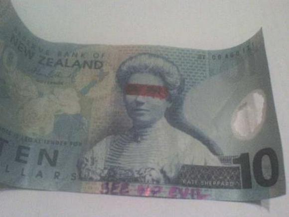 Funny Money Modifications - Defacing Presidents and Funny Drawings funny money modifications 89 in Playing With Money: Defacing Presidents and Funny Modifications