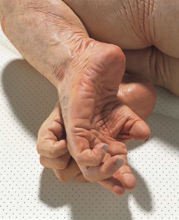 ron mueck artwork sculpture 38 in Ron Muech   Hyper Realist Sculptor