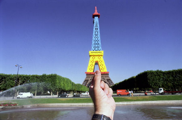 souvenirs creative photography 10 in Souvenir Photography   Souvenirs fitting in the Real World