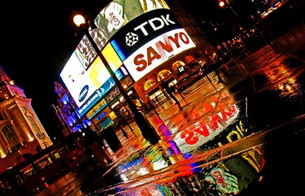 urban mirror 22 in Street Art Photography   Urban Mirrors
