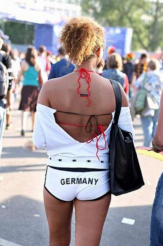 crazy sport fans19 in Craziest Sports Fans On Earth