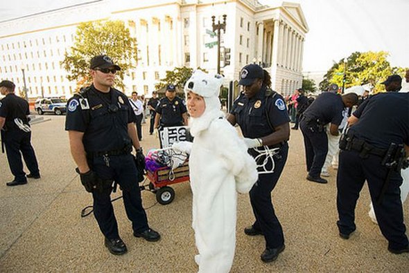 http://www.chilloutpoint.com/images/2010/01/funniest-costumed-people-arrests/funny-caught-in-costume-05.jpg