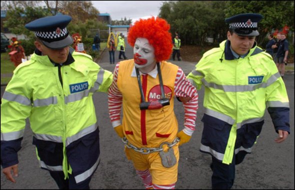 http://www.chilloutpoint.com/images/2010/01/funniest-costumed-people-arrests/funny-caught-in-costume-12.jpg