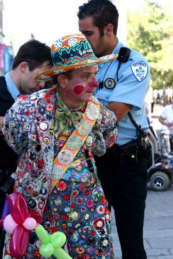 Funniest costumes to get caught in Funniest costumes to get caught in