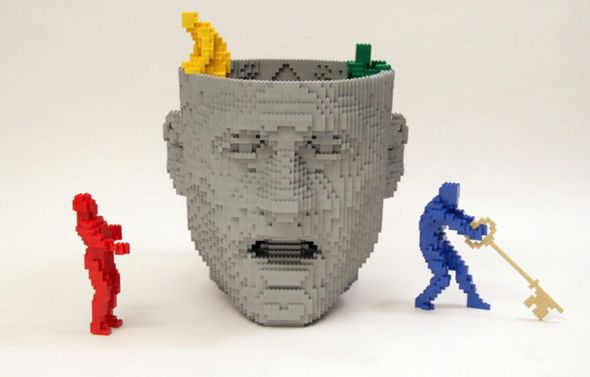 nathan sawaya lego brick scultpure 03 in The Art of the Brick   Giant Lego Sculptures by Nathan Sawaya