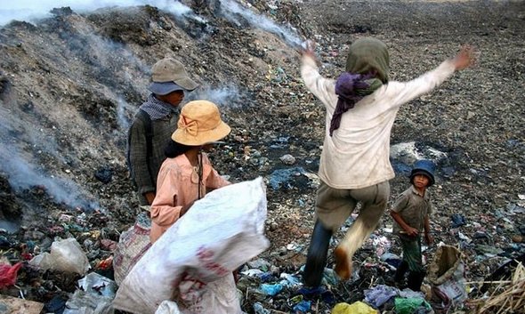 garbage dump in phnom penh 62 garbage dump in phnom penh 62 in Garbage dump in Phnom Penh: 2000 People Collecting Rubbish to Survive