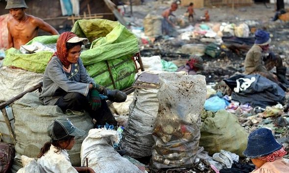 garbage dump in phnom penh 68 garbage dump in phnom penh 68 in Garbage dump in Phnom Penh: 2000 People Collecting Rubbish to Survive
