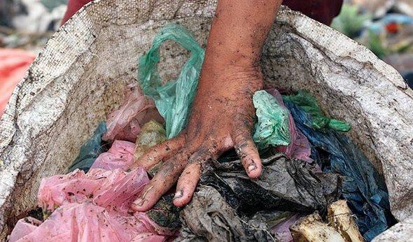 garbage dump in phnom penh 80 garbage dump in phnom penh 80 in Garbage dump in Phnom Penh: 2000 People Collecting Rubbish to Survive