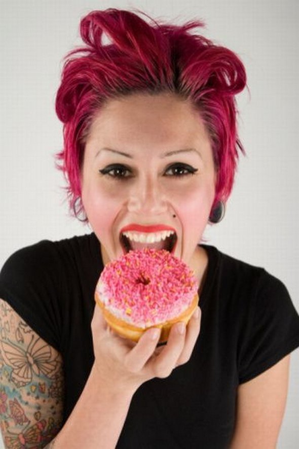 girls and dounuts 27 in Sweet Girls With Donuts   Beautiful Sight