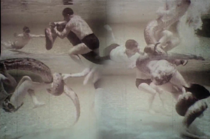 wrestling 20<br />
foot anaconda in water 00 Wrestling a 20-foot Anaconda in Swimming Pool