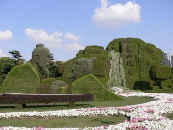 14 fantastic gardens shapes 13 in 14 Fantastic Garden Figures From Fairy Tales 