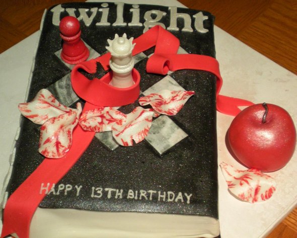 amazing twilight inspired cakes 28 in Amazing Twilight Inspired Cakes 