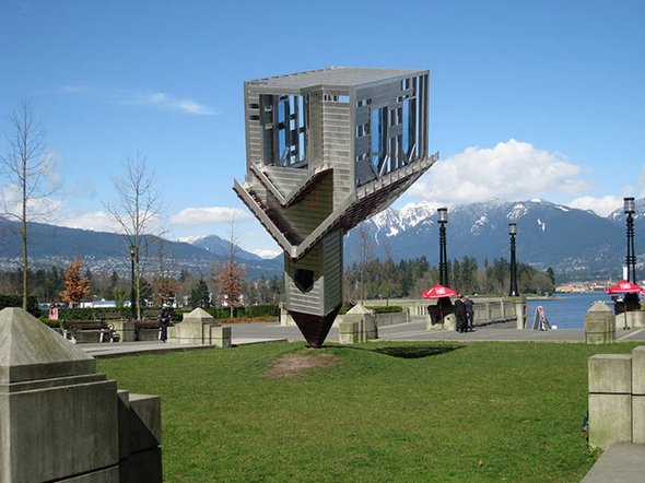 buildings That Seemingly Could Collapse In A Second