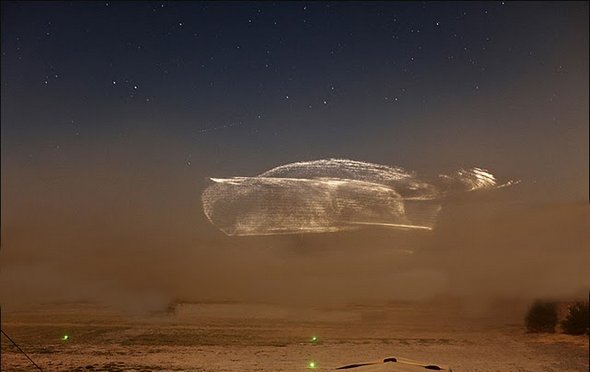 Cool Looking Helicopter Static Electricity Effect