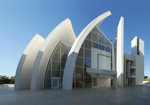 16 Amazing and Unique Modern Church Designs