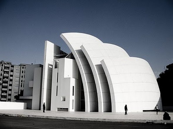 16 Amazing and Unique Modern Church Designs