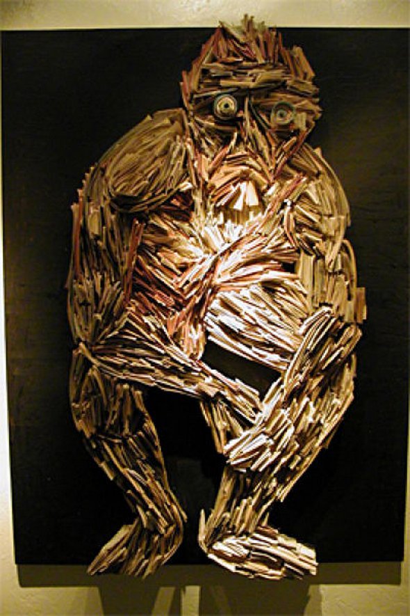 29 Interesting and Amazing Sculptures from Newpapers newpapers sculptures 21 in 29 Interesting and Amazing Sculptures from Newspapers