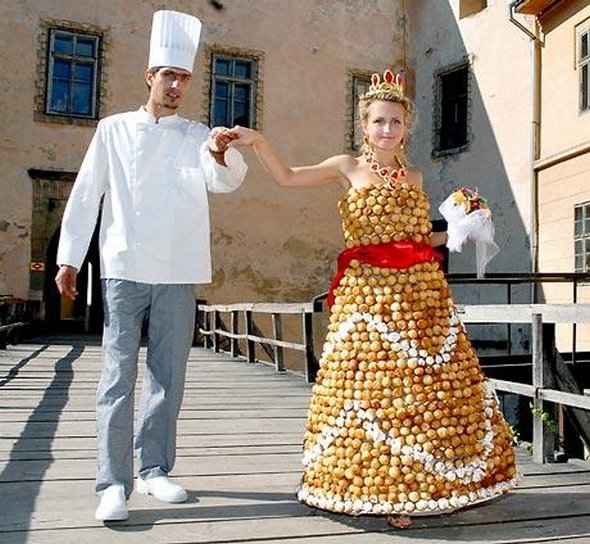 Strange And Unique Wedding Dress