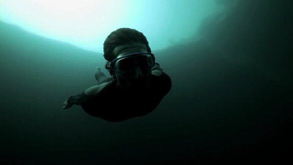 Amazing Underwater Base Jumping