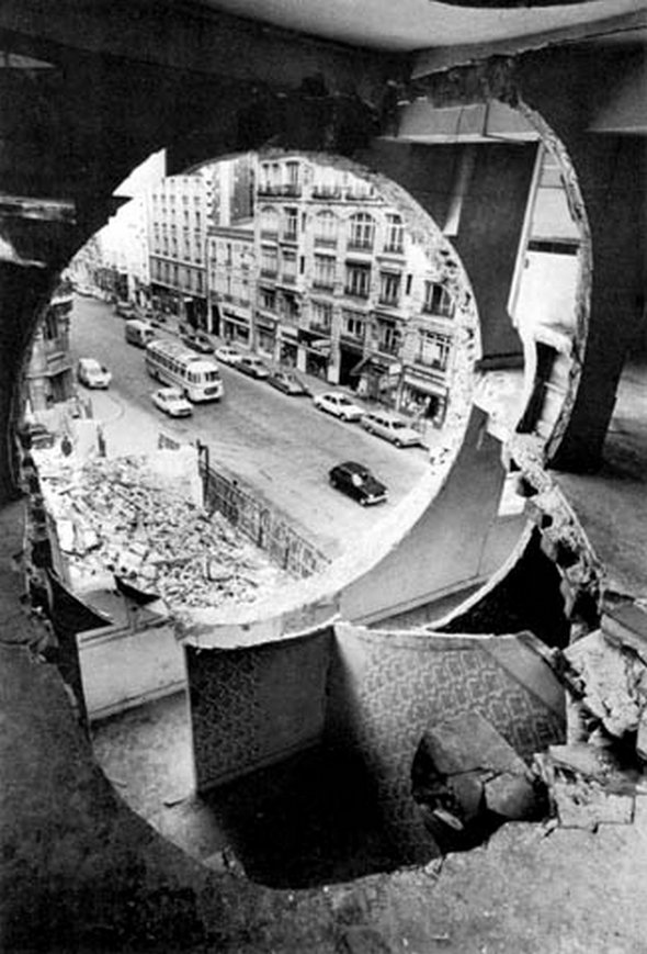 Design Gaping Holes in The City - Art by Gordon Matta-Clark