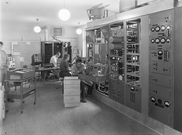 Old Photos of the First Generation Of Computers