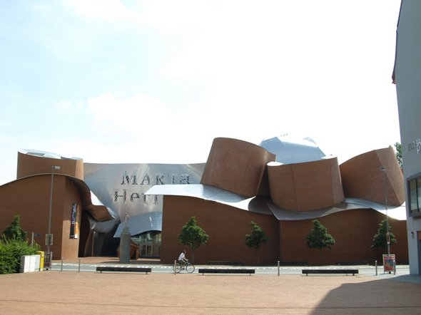 frank owen gehry 20 in The Craziest Architect Of Our Age   Frank Owen Gehry
