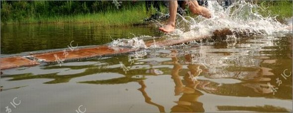 gliding on water by monk 06 in Gliding on Water (Qing Gong) Performed by Monk of South Shaolin Temple