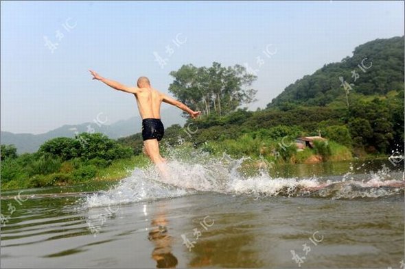 gliding on water by monk 11 in Gliding on Water (Qing Gong) Performed by Monk of South Shaolin Temple