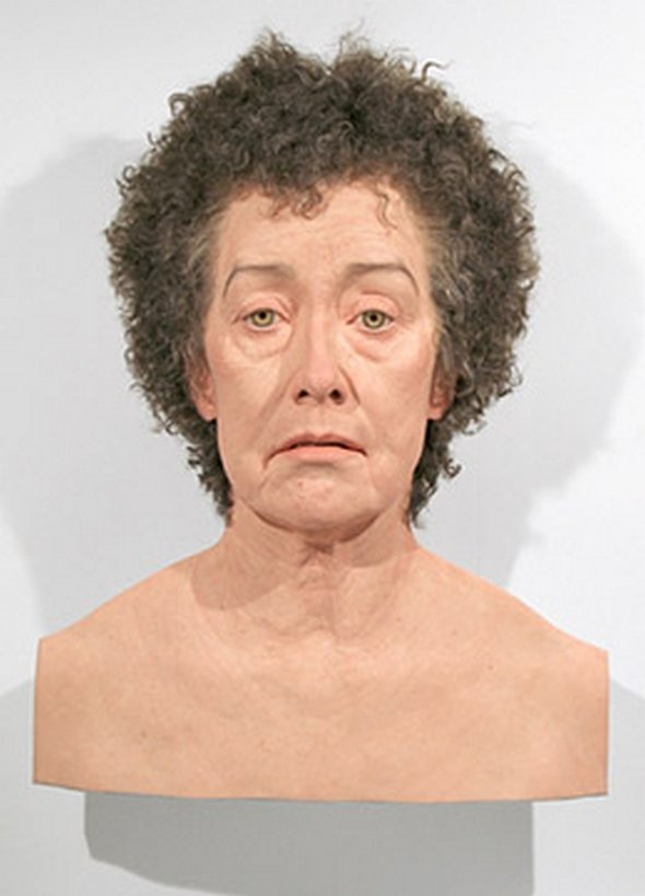 Stooped People in Hyper-real Sculptures of Evan Penny hyper real sculptures of evan penny 14 in Stooped People in Hyper real Sculptures of Evan Penny
