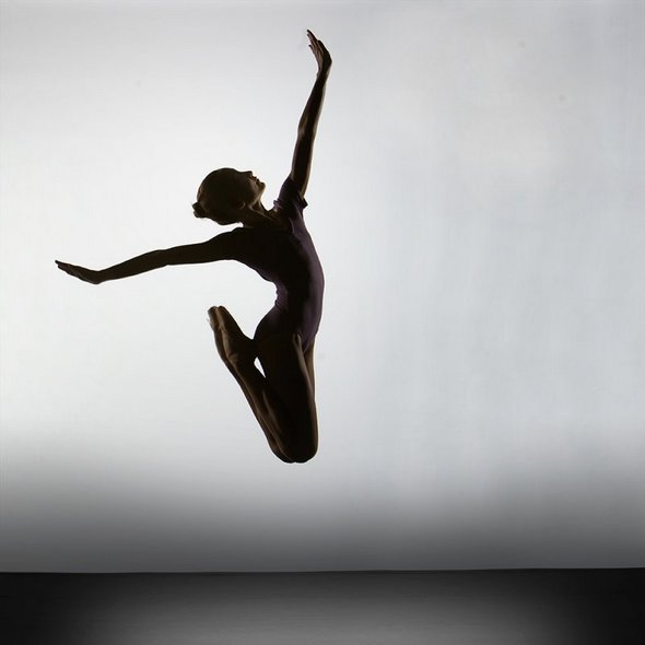 Incredible Beautiful Silhouette of Ballet Dancers
