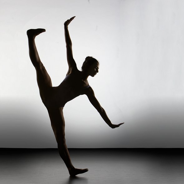 Incredible Beautiful Silhouette of Ballet Dancers