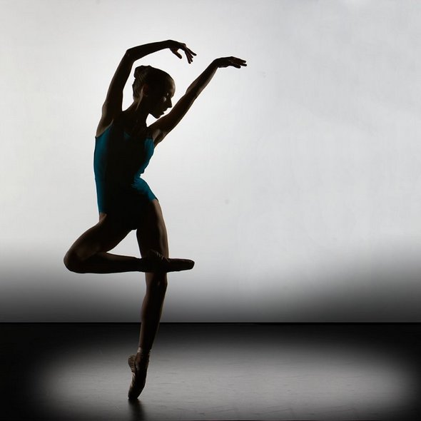 incredible beautiful slhouette 17 in Incredible Beautiful Silhouette of Ballet Dancers