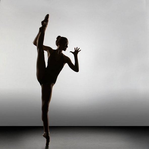 incredible beautiful slhouette 19 in Incredible Beautiful Silhouette of Ballet Dancers