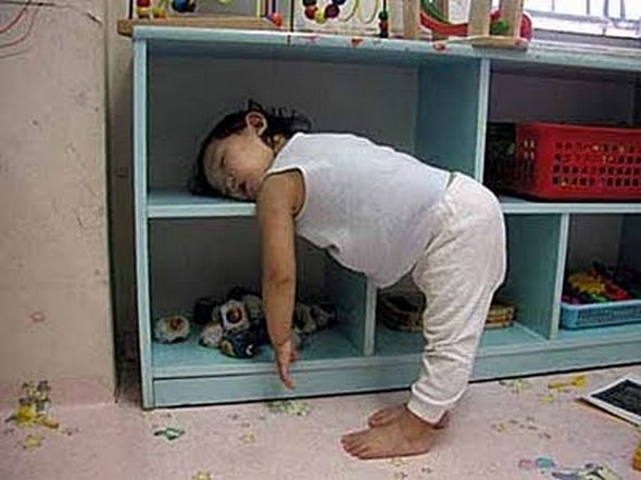 strange and unique slipping place 15 in Babies Found The Strangest Sleeping Places