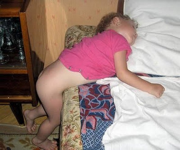 Babies found the most strangest slipping place strange and unique slipping place 20 in Babies Found The Strangest Sleeping Places
