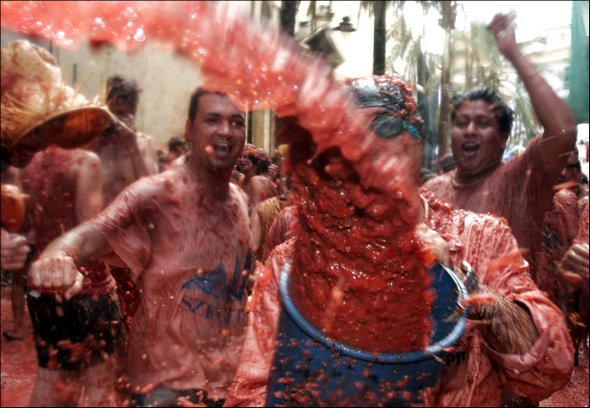 tomato fight festival 01 in Crazy Tomato Fight Festival   La Tomatina