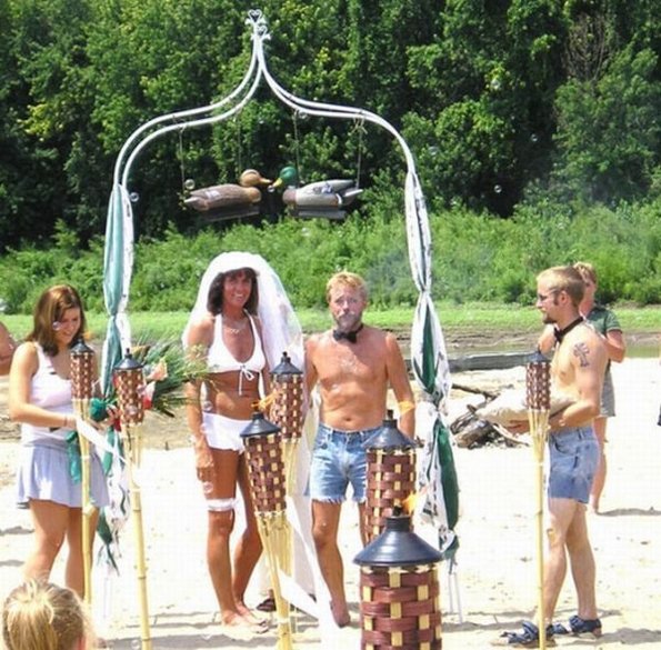 10 Oddest Wedding Ceremonies Ever