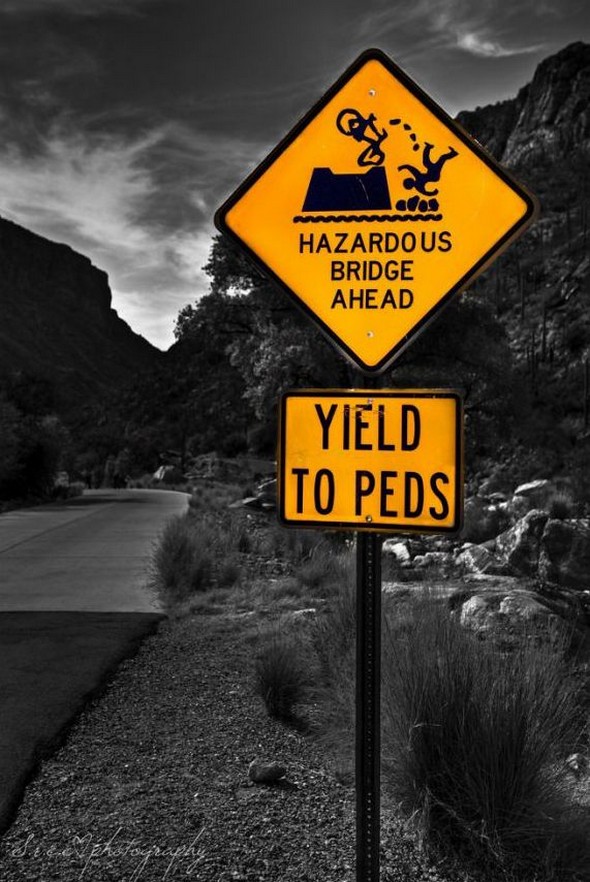 hilarious road signs from around the world 03 in Hilarious Road Signs From Around The World