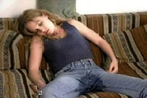 funny sleep positon 10 in Funniest Sleeping Positions Possible