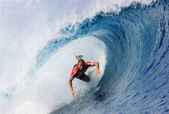 surfer wipeouts14 in Surfers Wiped Out By Gigantic Waves