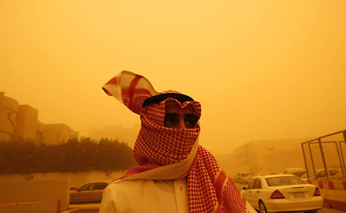 riyad02 in Riyad sand storm   massive sandstorm hits Saudi Arabia